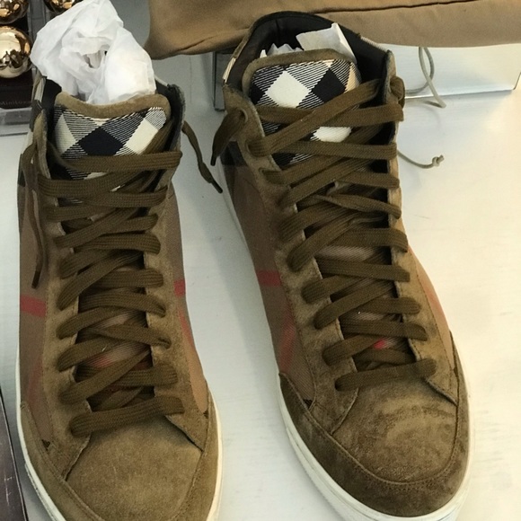 Burberry  size 10 high tops - Picture 3 of 5